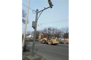 不同材質(zhì)的山西監(jiān)控桿有哪些區(qū)別？鑫雨杭電器公司